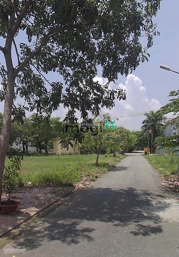 Hình ảnh Cần bán gấp lô đất thổ 100m2 đường Bùi Thanh Khiết TTTân Túc giá 900tr