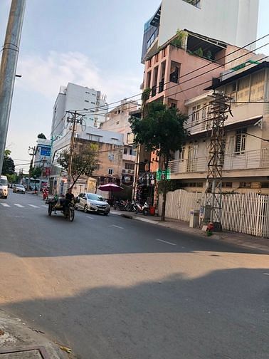 Hình ảnh Cho Thuê Nhà Quận Tân Bình. 2 Mặt Tiền Đồng Đen - 110m2
