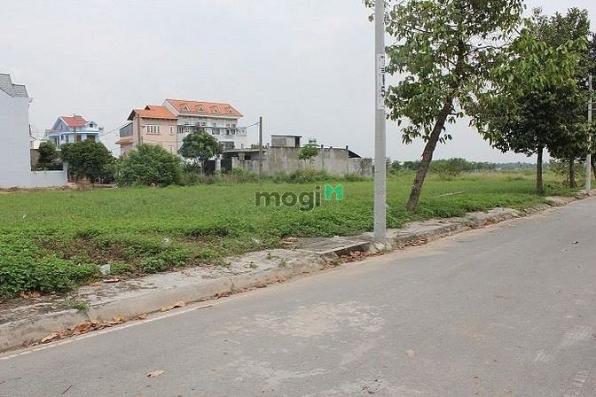 Hình ảnh Bán đất MT Xuân Thủy 18x30m, GPXD, 8 Tầng, giá 120,5 tỷ