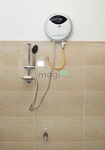 Hình ảnh Cho thuê nhà 4x18 Full nội thất cao cấp, hẻm xe hơi đường PHẠM HÙNG Q8