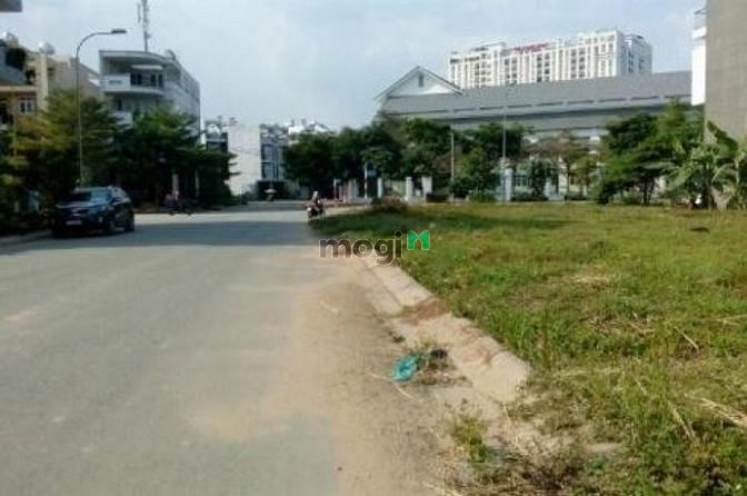 Hình ảnh Bán đất MT Quốc Hương, gần 7mx29m, P, Thảo Điền, Q.2, giá 210tr/m2