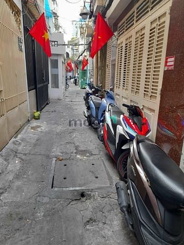 Hình ảnh Siêu Phẩm Cách Mạng tháng 8, Quận 10!!