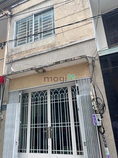 Hình ảnh Siêu Phẩm Cách Mạng tháng 8, Quận 10!!