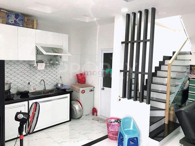 Hình ảnh Nhà mới hẻm đường Cách Mạng Tháng 8, Tân Bình, 5.6x6m, 2 tấm, 4.9 tỷ