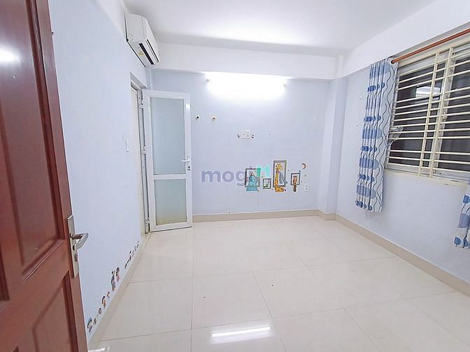 Hình ảnh Ban công ,máy lạnh 20m2 Tân Bình