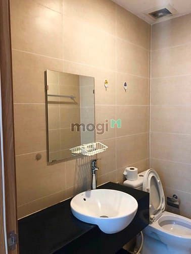 Hình ảnh #CharmingtonLaPointe #Quận10 ☘️Cho thuê căn 2pn2wc full nội thất