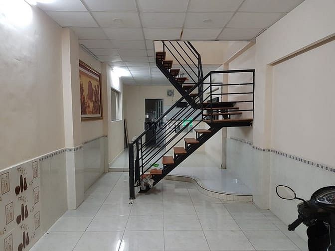 Hình ảnh Nhà Bán Ngay Chợ Linh Xuân, Thủ Đức