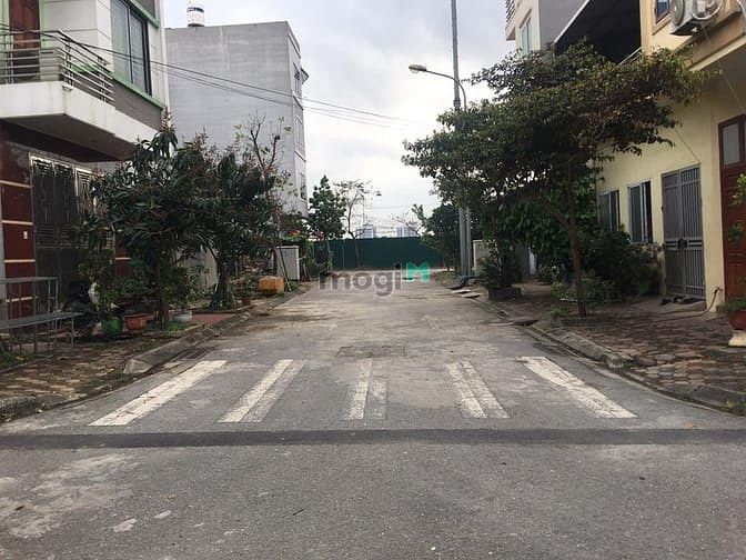Hình ảnh Cực hiếm CC bán nhanh ô đất 60m, mt 4m TĐC Trâu Qùy view vườn hoa