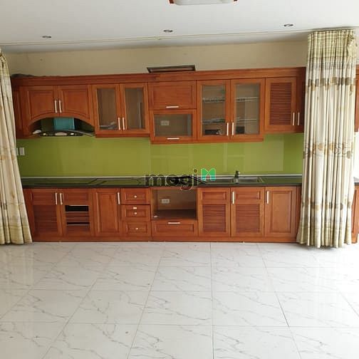 Hình ảnh Cho thuê  MT TRần Quốc Hoàn 55m2, 6 tầng, MT7m, thang máy