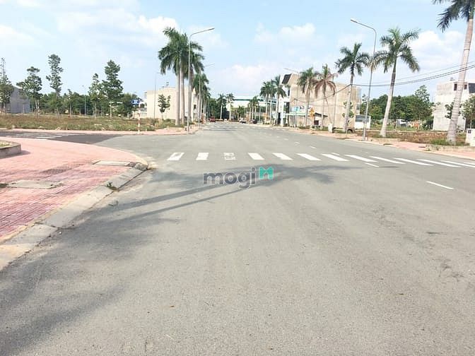 Hình ảnh Bán 2 miếng đất ngay TT Tx bến cát, sau lưng điện máy thiên Hòa