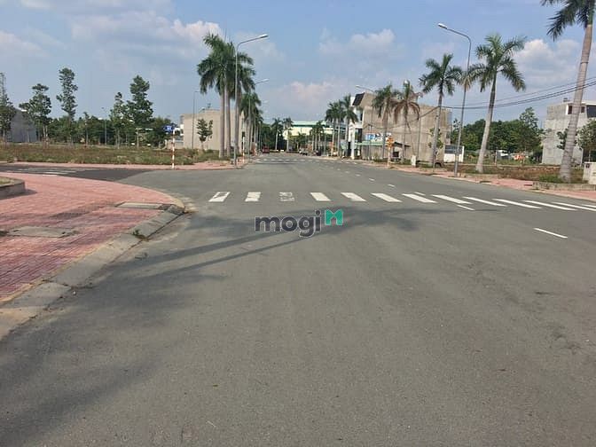 Hình ảnh Bán 2 miếng đất ngay TT Tx bến cát, sau lưng điện máy thiên Hòa