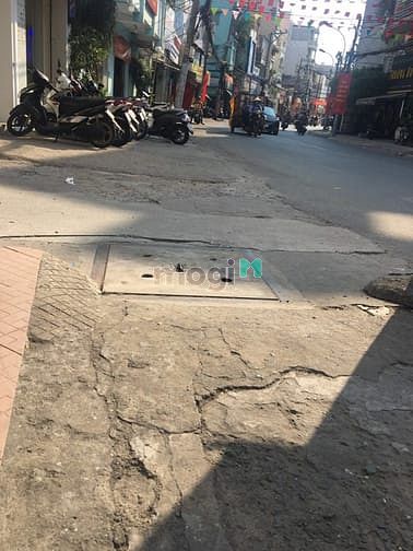Hình ảnh Cho thuê nhà mặt tiền 5D Út Tịch q Tân Bình .