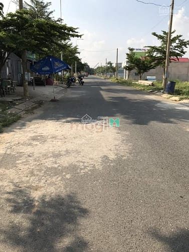 Hình ảnh Cần bán 2 lô đất liền kề đối diện khu dân cư, sổ hồng riêng