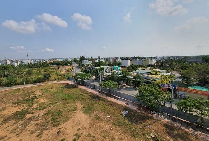 Hình ảnh Đất mặt tiền đường Trường Lưu 90m2 giá chỉ 2 tỷ 900