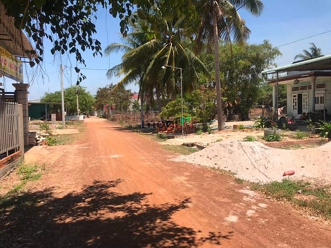 Hình ảnh Đất sát MT đường nhà thờ mân côi. Bình Thuận giá 1 tỷ 900 tr