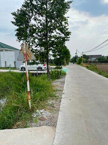 Hình ảnh Bán lô đất góc 2 MT trong KĐT Phúc Giang xã Long Định giá 750tr SHR