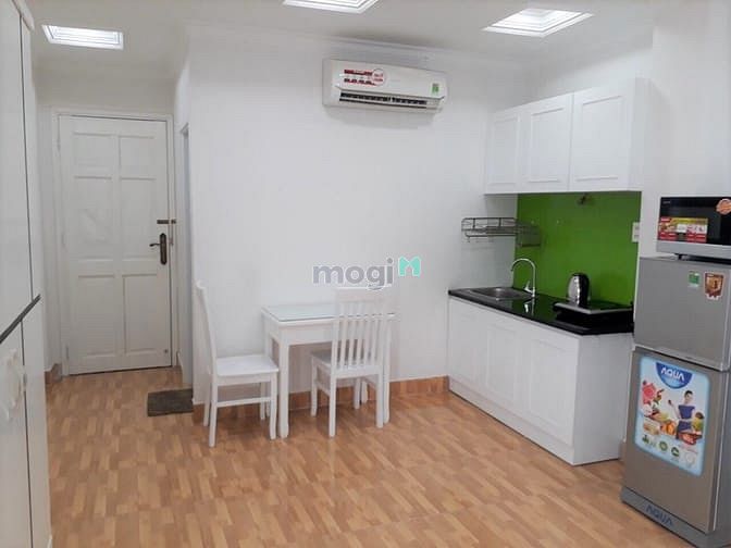 Hình ảnh CHDV mới siêu đẹp có ban công lớn đường Cách Mạng Tháng Tám