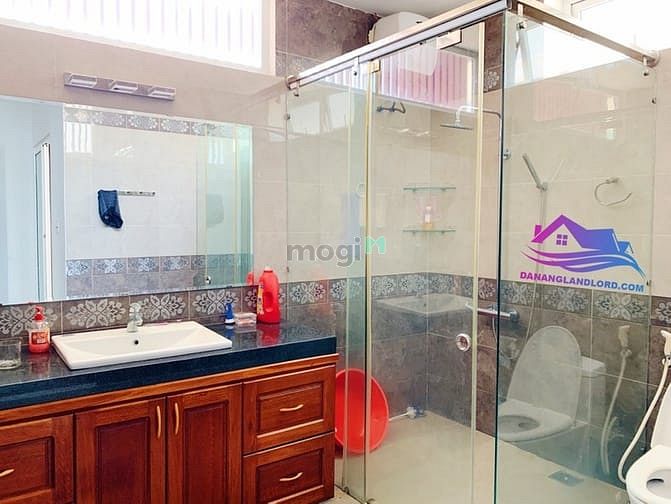 Hình ảnh Villa 6 phòng ngủ gần biển Phạm Văn Đồng - B550