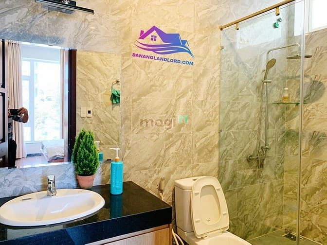 Hình ảnh Villa 6 phòng ngủ gần biển Phạm Văn Đồng - B550