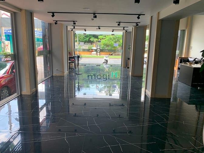 Hình ảnh Cho thuê Mặt bằng Mặt tiền Đường Sư Vạn Hạnh, P.9, Q5. DT: 4.7 x 13m