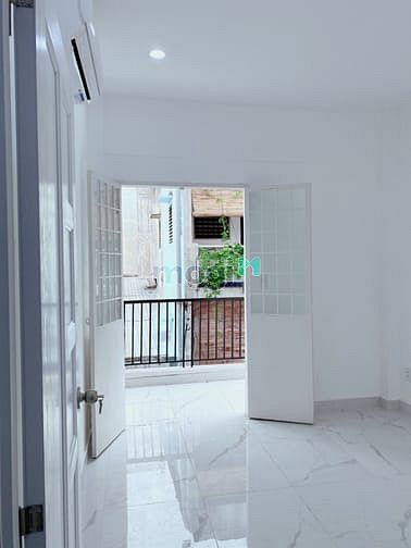 Hình ảnh Bán Gấp nhà Mới ở ngay, hẻm 199/ Cách Mạng Tháng 8 Q3