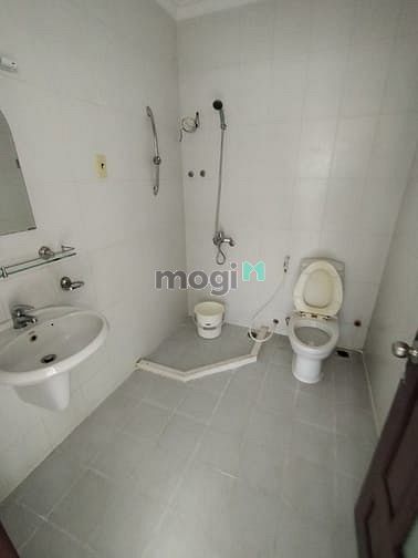 Hình ảnh Cho thuê Hẻm tải 242/7  Hoàng Hoa Thám, Bình Thạnh