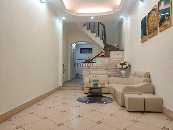 Hình ảnh Bán nhà phố Hoàng Mai vị trí đẹp ô tô đỗ cửa