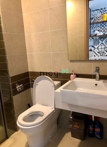 Hình ảnh Giá rẻ cho thuê c/h Officetel, River Gate, Q4, ntđđ- 9tr