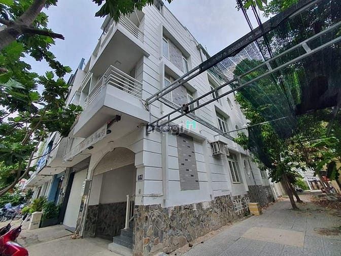 Hình ảnh Cho thuê tòa nhà mặt tiền rộng rãi