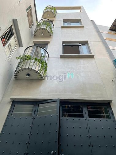 Hình ảnh Bán Nhà 3 Lầu đúc kiên cố Khánh Hội
