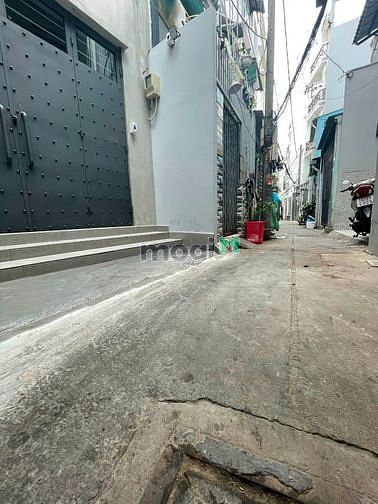 Hình ảnh Bán Nhà 3 Lầu đúc kiên cố Khánh Hội