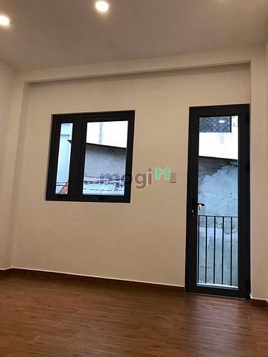 Hình ảnh Bán Nhà 3 Lầu đúc kiên cố Khánh Hội