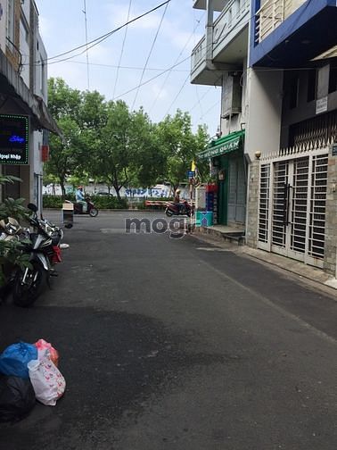Hình ảnh Cho thuê nhà hxh 686/12a Cách Mạng Tháng 8, p5 quận Tân Bình