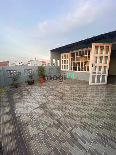 Hình ảnh Bán nhà 92.7m² Tôn Đản F15 Q4