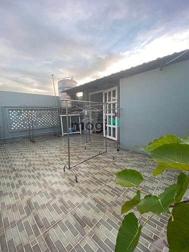 Hình ảnh Bán nhà 92.7m² Tôn Đản F15 Q4