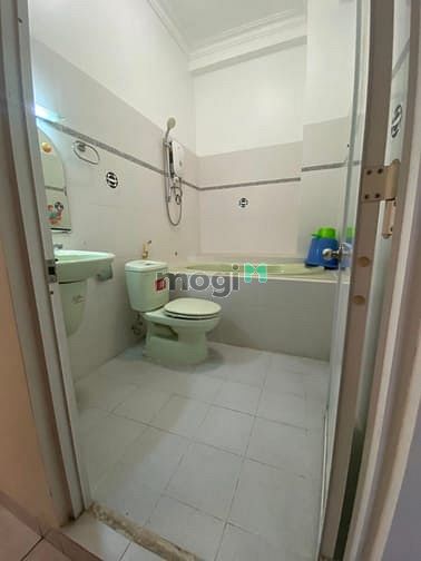 Hình ảnh Bán nhà 92.7m² Tôn Đản F15 Q4