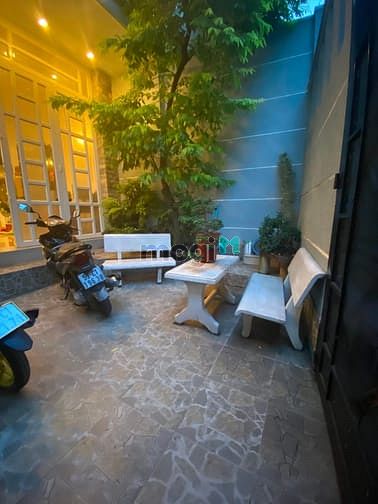 Hình ảnh Bán nhà 92.7m² Tôn Đản F15 Q4