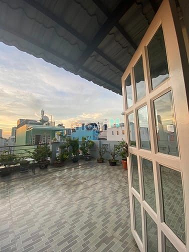 Hình ảnh Bán nhà 92.7m² Tôn Đản F15 Q4