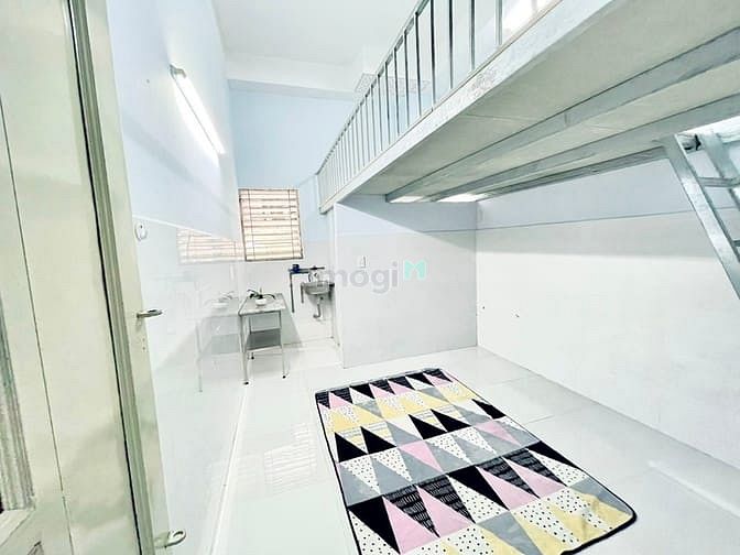 Hình ảnh Phòng gác lửng 25m2 đường Lê Văn Sỹ , Quận Tân Bình