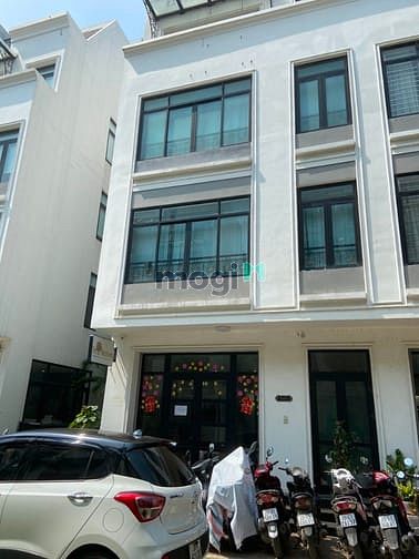 Hình ảnh Cho thuê nhà Vinhome Hàm Nghi, 93 m2, 5 tầng, 45 triệu/tháng làm vp