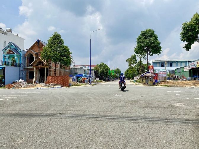 Hình ảnh Đất đường Mỹ Phước, dân đông gần chợ