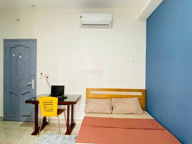 Hình ảnh Bóc tem căn phòng tràn ngập ánh sáng Quận 7