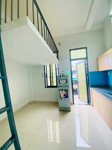 Hình ảnh CHDV_Ban công_Bếp riêng_Cửa sổ lớn thoáng mát_Nội thất cơ bả_Gần TT