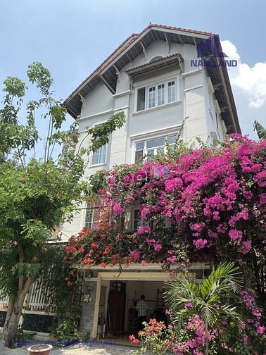 Hình ảnh Biệt Thự 200m2 Nguyễn Văn Hưởng,Thảo Điền,Q2- 45tr