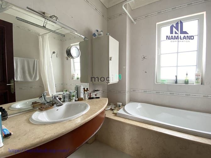 Hình ảnh Biệt Thự 200m2 Nguyễn Văn Hưởng,Thảo Điền,Q2- 45tr