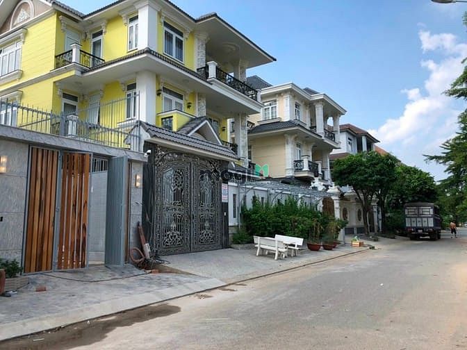 Hình ảnh BÁN GẤP Đất 10mx200m đường 16m Đặng Thuỳ Trâm, Bình Thạnh, Giá tốt