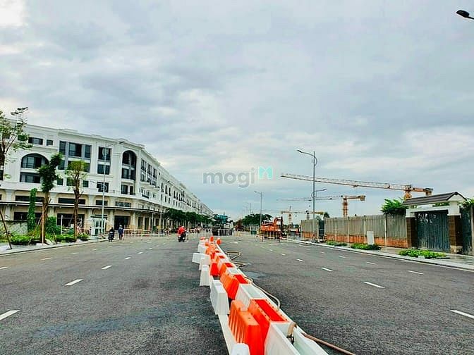 Hình ảnh Bán lô đất QL13 giáp khu Vạn Phúc 5,1x21 thổ cư 100% giá 5ty900