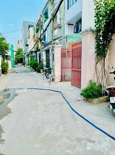 Hình ảnh Bán lô đất QL13 giáp khu Vạn Phúc 5,1x21 thổ cư 100% giá 5ty900