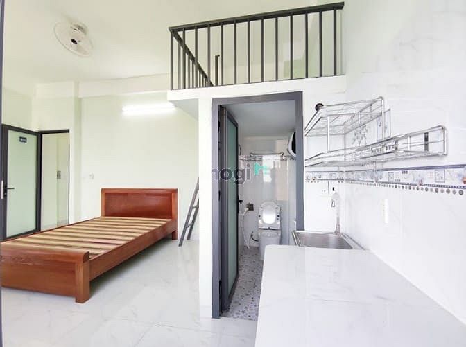 Hình ảnh Cho thuê loại phòng studio có gác lửng_ gần ETOWN 2