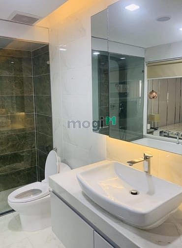 Hình ảnh Cho thuê nhà 1025a Cách Mạng Thang Tám, Phường 7,  Quận Tân Bình